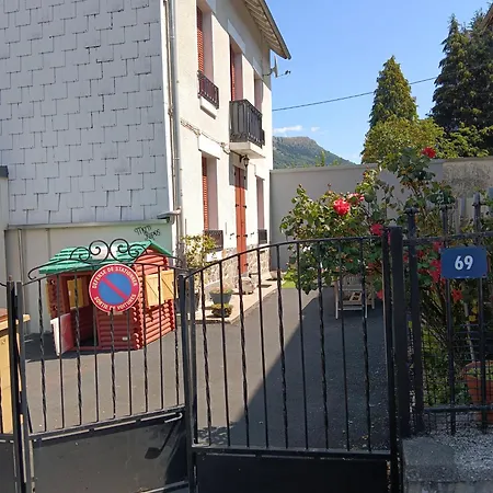 Mon Repos 2